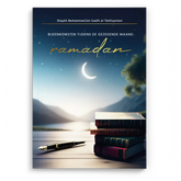 Boekomslag over de gezegende maand Ramadan met een maan, boeken en een pen